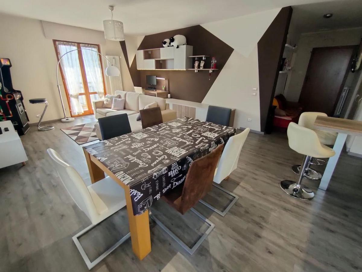 Appartamento Chentre En Ville - A 2 Passi Dal Centro - Parcheggio Gratuito - Cir-Vda-Aosta-0073 Exterior foto