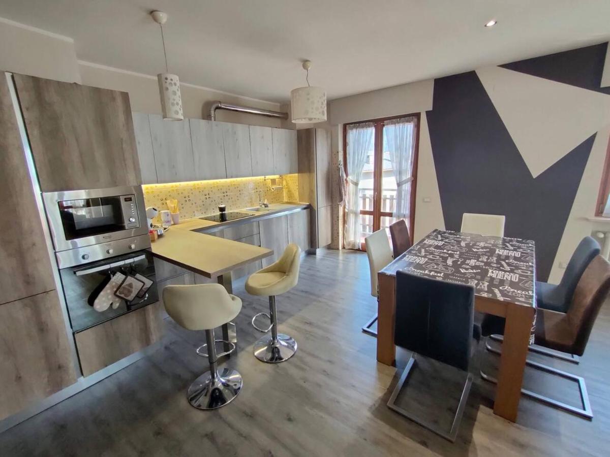 Appartamento Chentre En Ville - A 2 Passi Dal Centro - Parcheggio Gratuito - Cir-Vda-Aosta-0073 Exterior foto